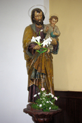 village de Janjevo Kosovo - statue dans église village de Janjevo Kosovo